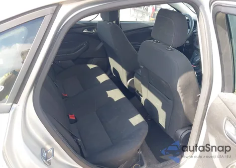 2018 Ford Focus Se z USA, uszkodzony, nr VIN 1FADP3F29JL262287